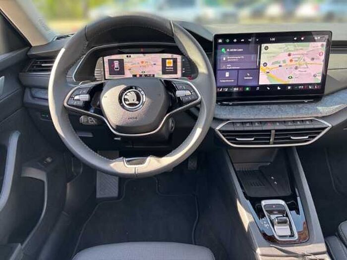 škoda octavia combi - schwarz-magic perleffekt