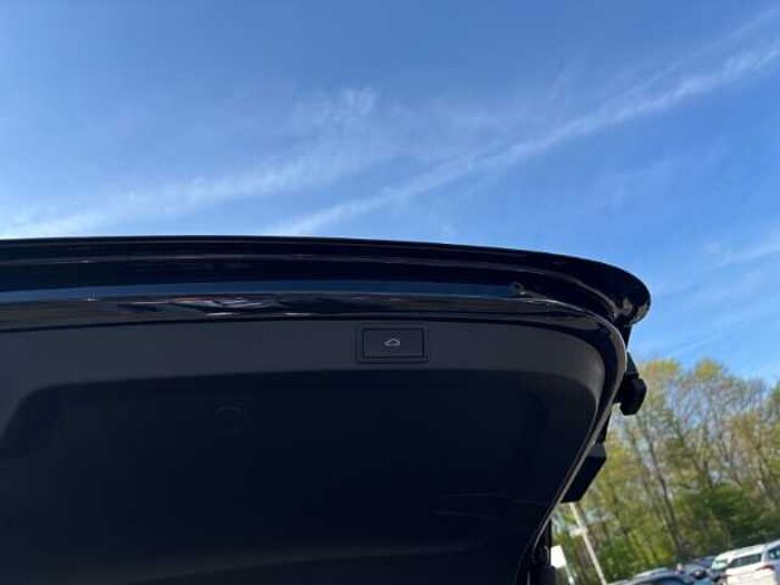 škoda octavia combi - schwarz-magic perleffekt