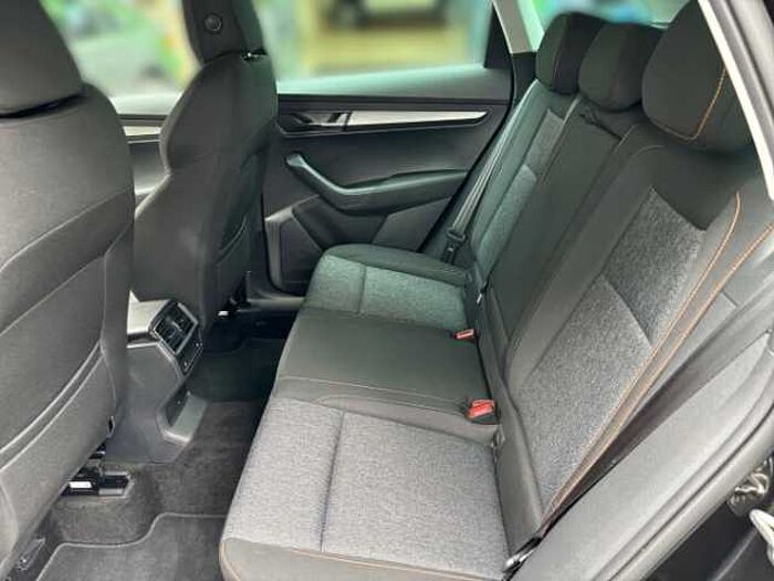 škoda karoq - schwarz-magic perleffekt