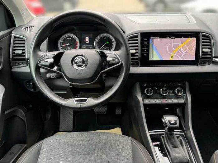 škoda karoq - schwarz-magic perleffekt