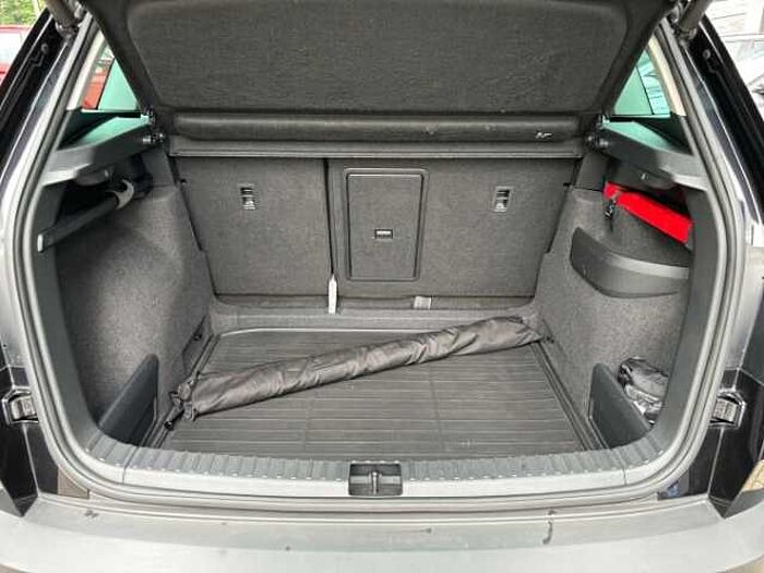 škoda karoq - schwarz-magic perleffekt