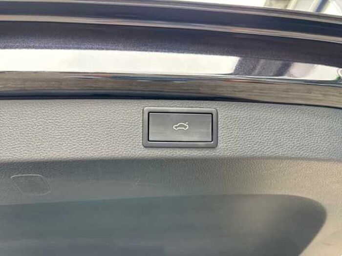 škoda karoq - schwarz-magic perleffekt