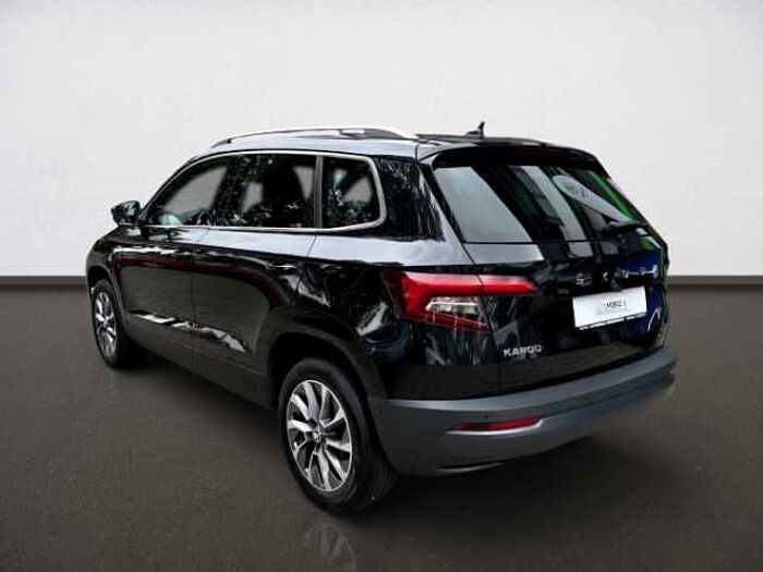 škoda karoq - schwarz-magic perleffekt