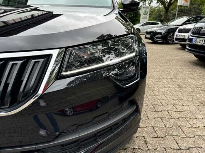 škoda karoq - schwarz-magic perleffekt