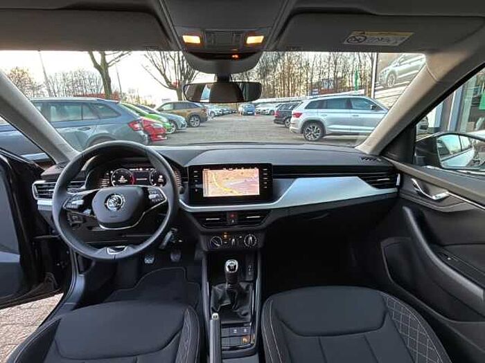 škoda kamiq - schwarz-magic perleffekt