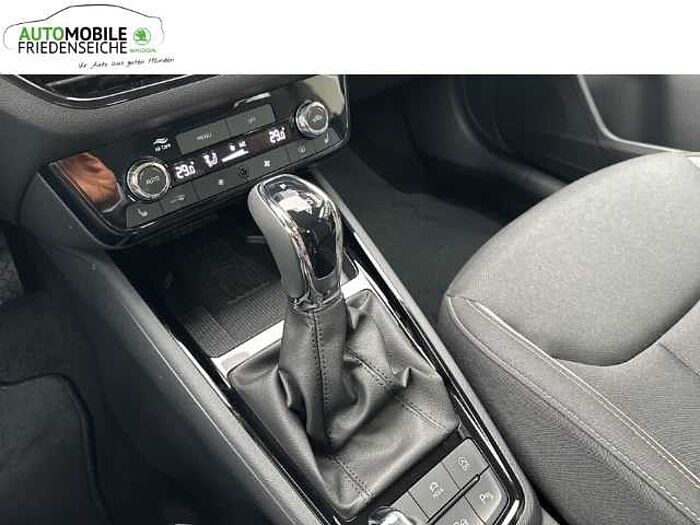 škoda kamiq - schwarz-magic perleffekt