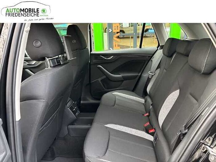 škoda kamiq - schwarz-magic perleffekt