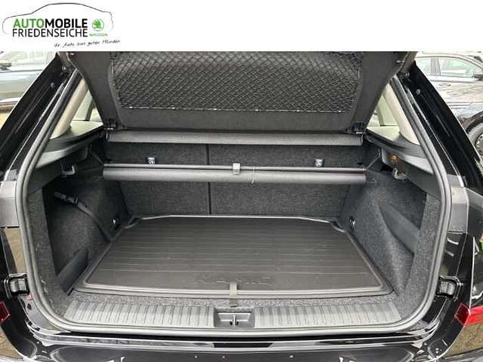 škoda kamiq - schwarz-magic perleffekt